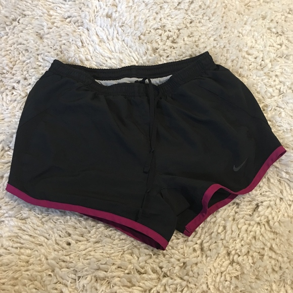 Nike running shorts - Picture 2 of 4